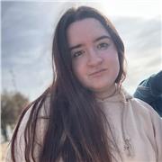 Estudiante graduada en Bachillerato ofrece clases particulares para niños de Primaria en Santa Coloma de Gramenet.